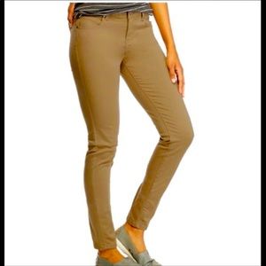 CELEBRITY PINK JEANS